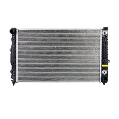 ราคาดี การออกแบบรถยนต์อะไหล่ ระบบเย็นเรเดียเตอร์สําหรับ AUDI A4 A6 VW passat 8D0121251BB ออนไลน์